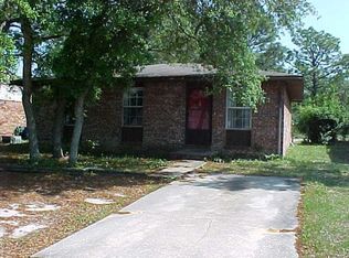 68 9th Ave, Shalimar, FL 32579