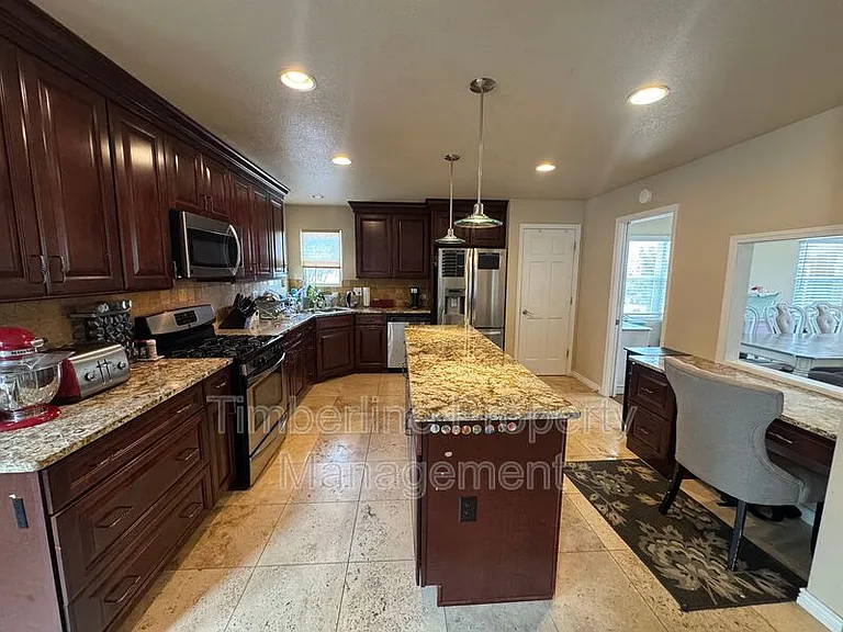 5265 Champagne Dr — Photo 4