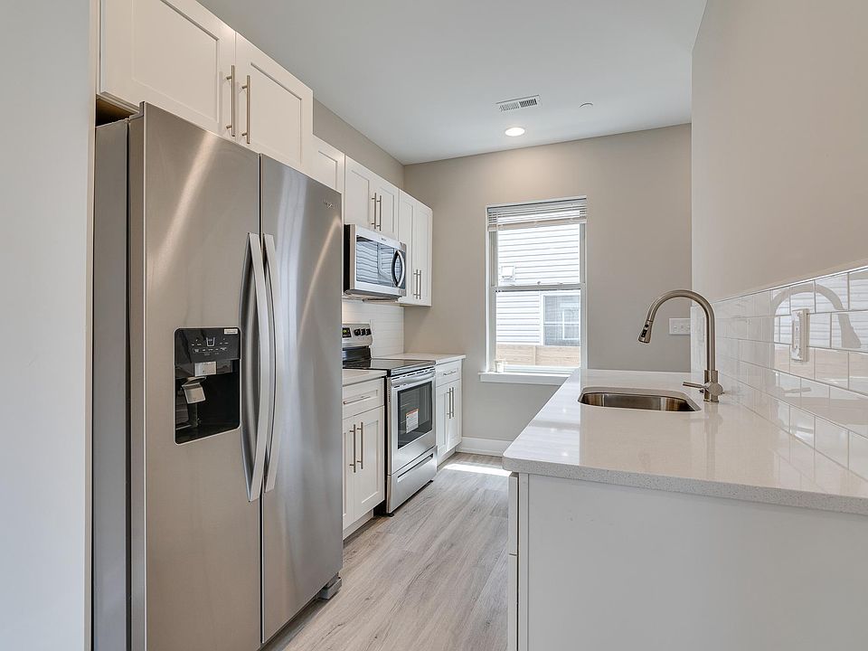 1st image of 2636 Annin St APT 3