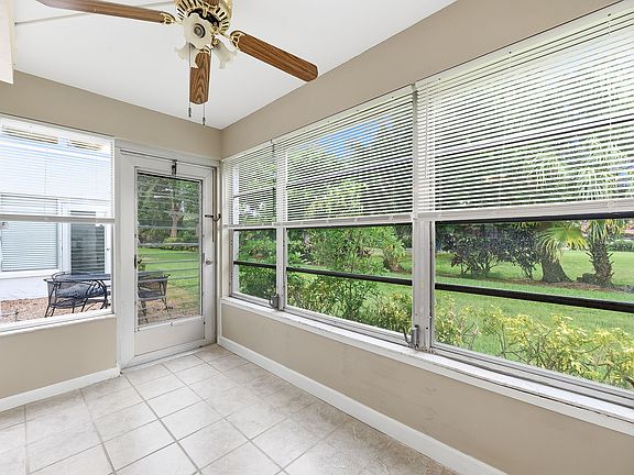 3rd image of 1514 Edgewater Cir APT 2