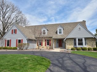 2380 Woodberry Ct, Brookfield, WI 53045