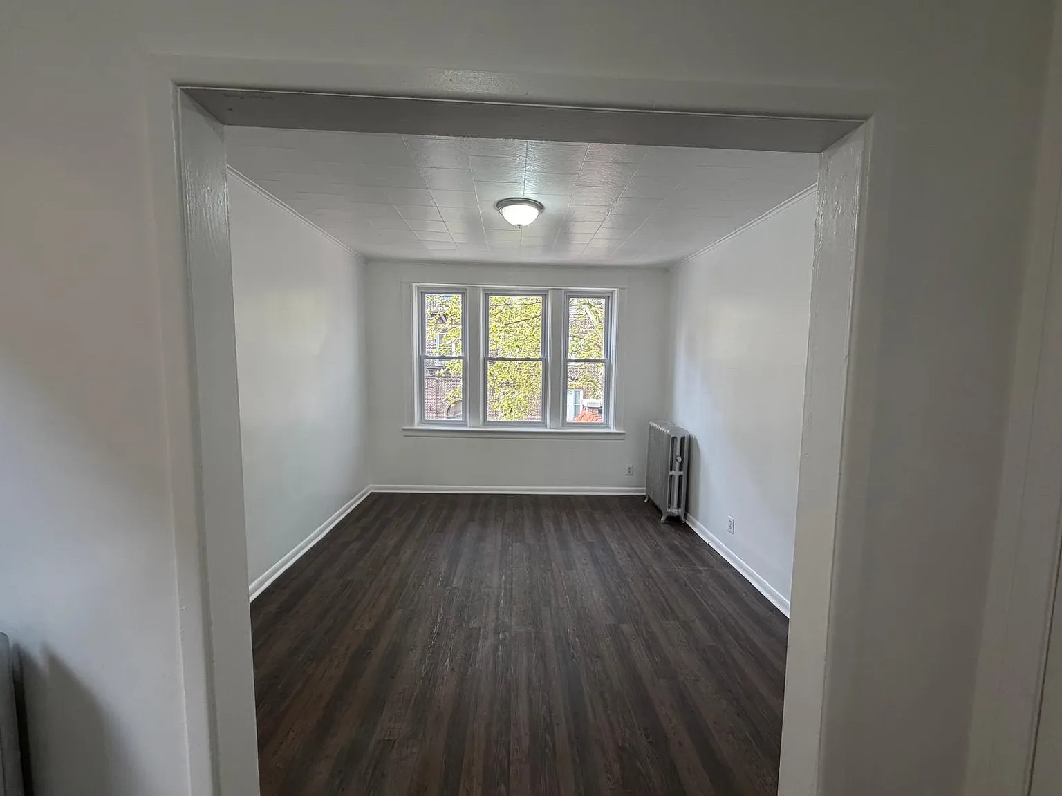 3 bed, 1000 sqft, $2,800 — Photo 3
