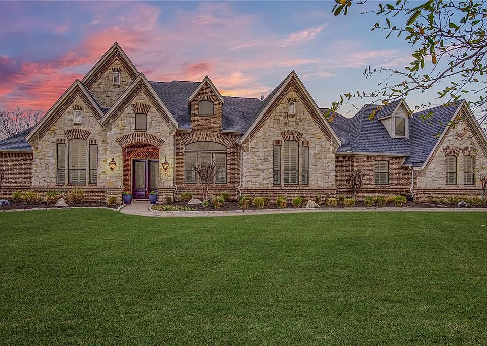 1st image of 8101 Deerwood Forest Dr
