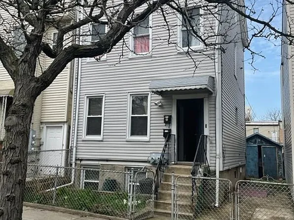 2046 41st St, Astoria, NY 11105