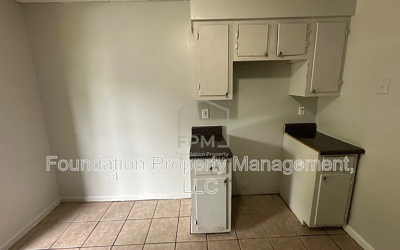 3 bed, 1.5 bath, 1126 sqft, $1,025 — Photo 4