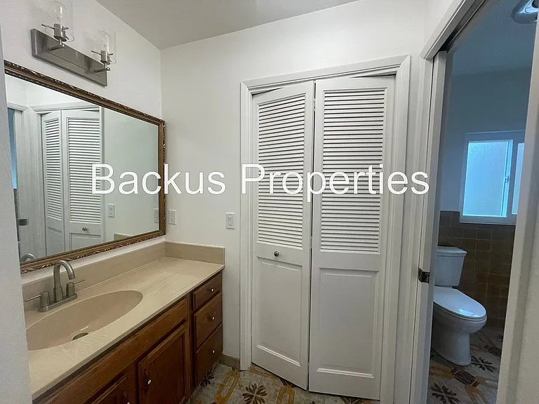 681 Alice St — Photo 12