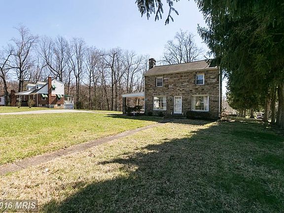 2nd image of 3901 Essex Rd