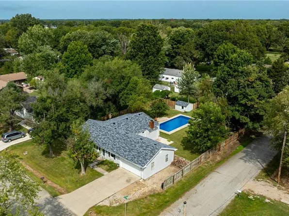 911 Turner Rd, Pittsburg, KS 66762