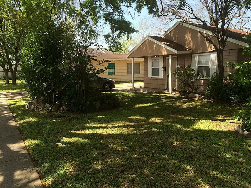 1st image of 305 Pauline Ave