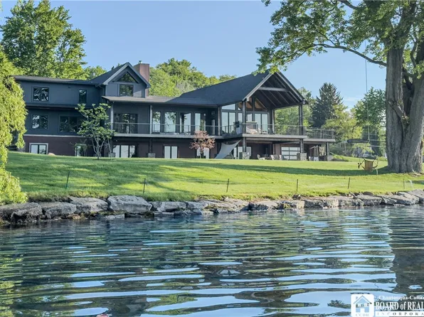 6007 Tinkertown Dr, Dewittville, NY 14728