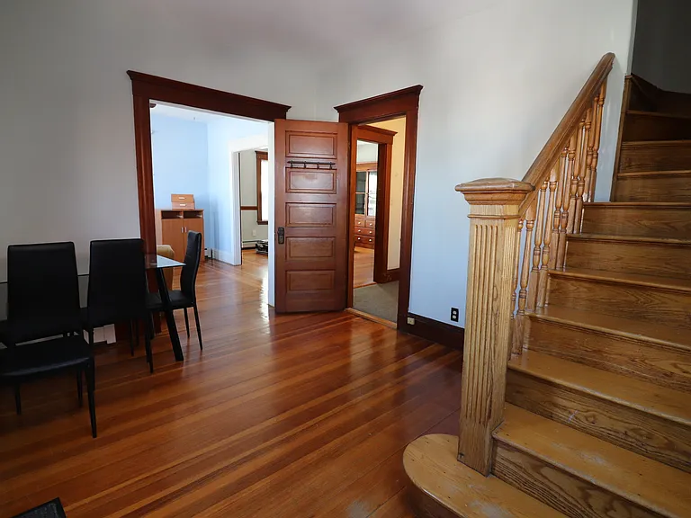 19 Mapleton St — Photo 3