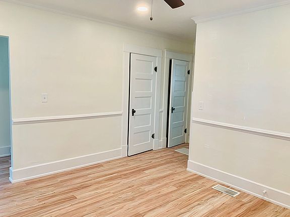2nd image of 463 5th Ave N