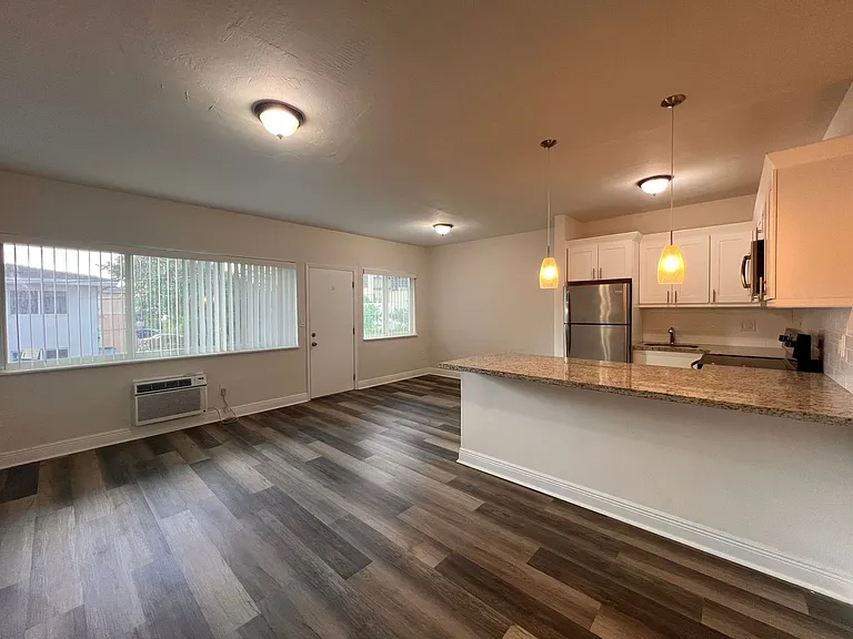 101 Antiquera Ave — Photo 37