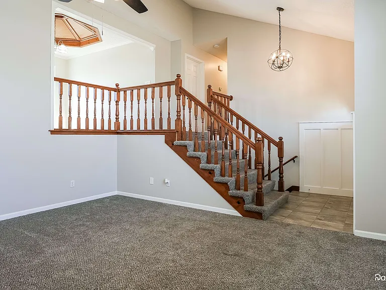 502 Woodson Ln — Photo 10