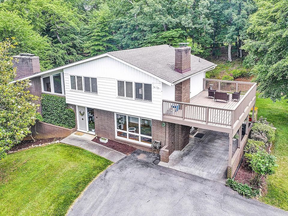 1st image of 160 Bogey Ln