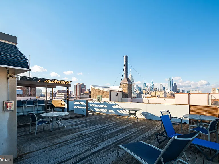 315 New St #701 — Photo 12
