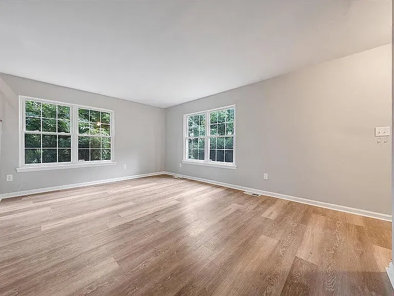 1702 Elbert Dr — Photo 9