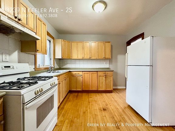 4th image of 3239 N Keeler Ave #2S