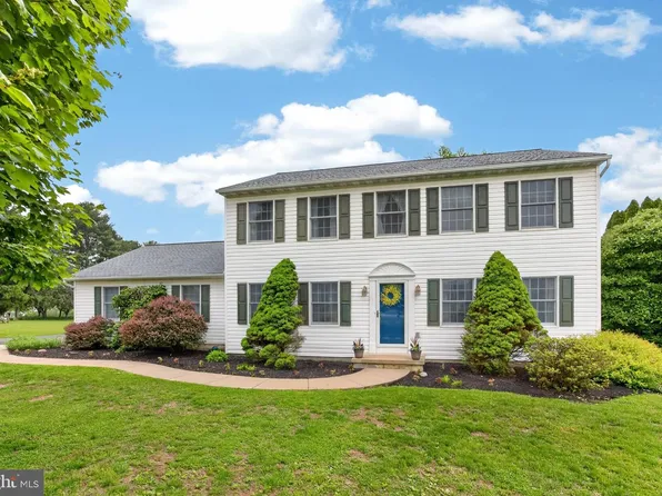 1846 Weavertown Rd, Douglassville, PA 19518