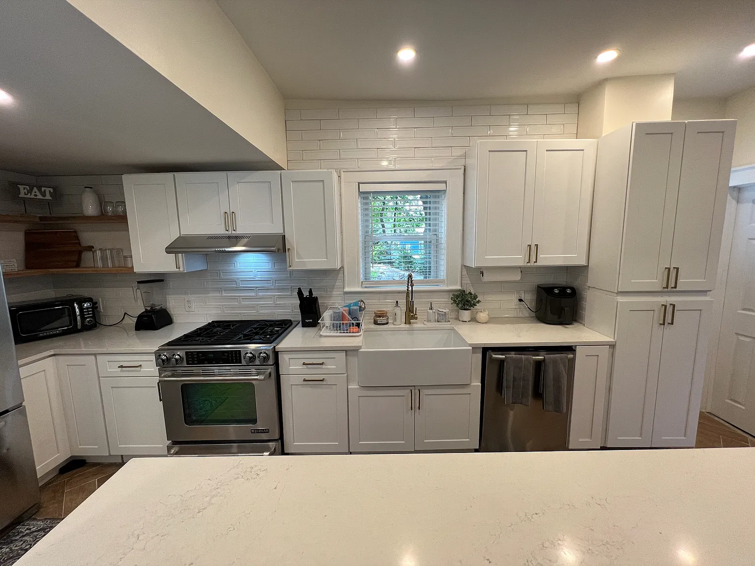 3 bed, 1800 sqft, $4,000 — Photo 1