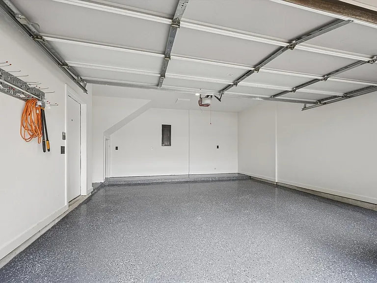 2404 Fairview Ave #C — Photo 23