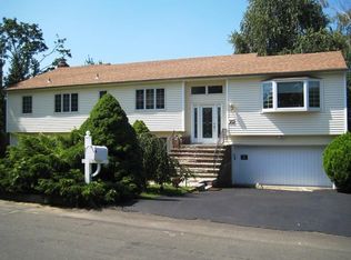 75 Dusk Dr, New Rochelle, NY 10804