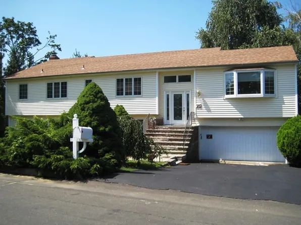 75 Dusk Dr, New Rochelle, NY 10804