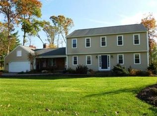 22 Bittersweet Ln, Wilbraham, MA 01095