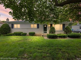 19753 Merriman Rd, Livonia, MI 48152