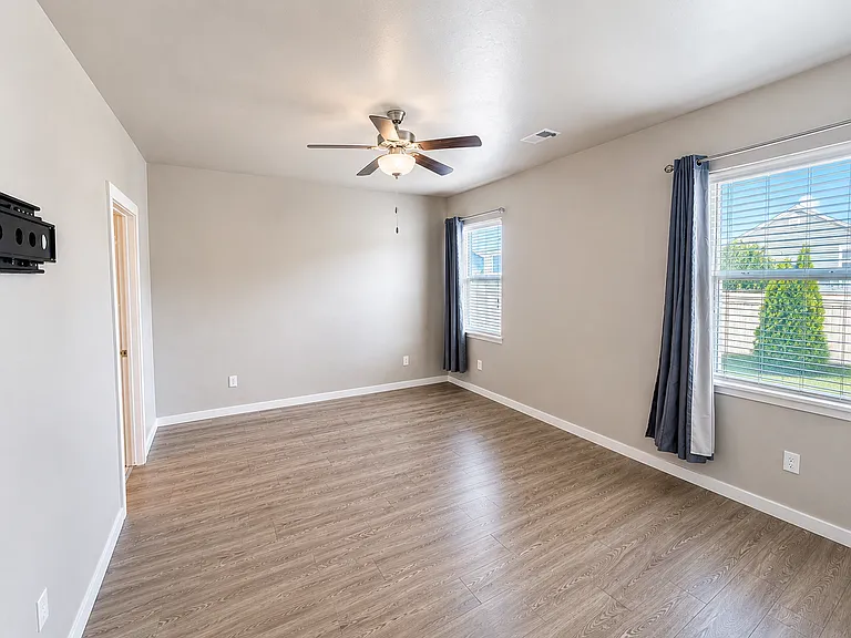 564 Red Cedar Way — Photo 13