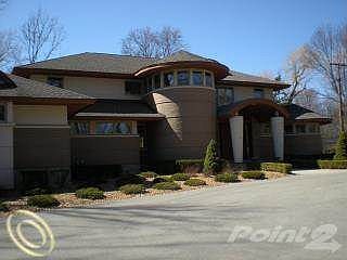 1st image of 1000 Forest Ln