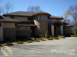 1000 Forest Ln, Bloomfield Hills, MI 48301