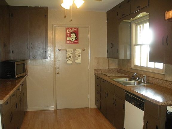 4th image of 1309 E Parker Ave