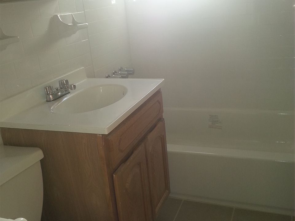 2nd image of 10226 85th Ave