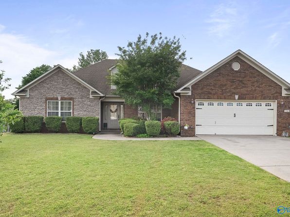 114 Fawn Forest Dr, New Market, AL 35761
