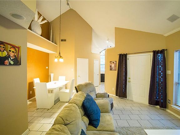 3rd image of 2924 Courtland Dr