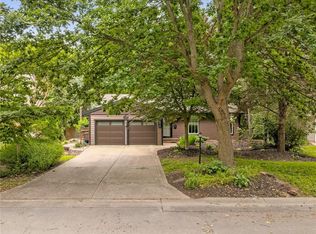 7819 Falmouth St, Prairie Village, KS 66208