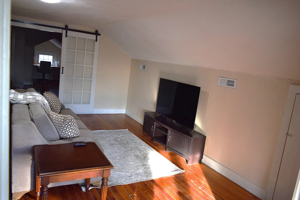 1 bed, 1000 sqft, $1,700 — Photo 4