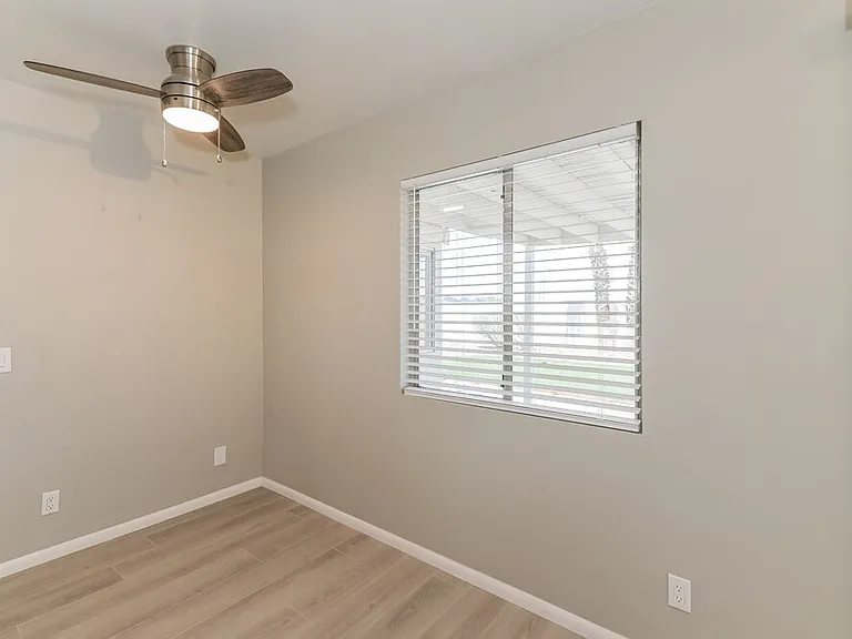 364 Toyabe St — Photo 16