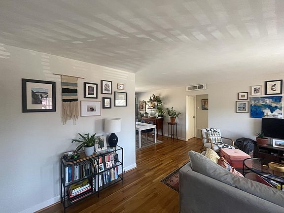 5th image of 1392 Normandy Dr NE APT 4