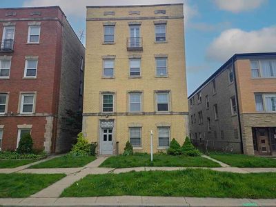 6028 N Francisco Ave, Chicago, IL, 60659