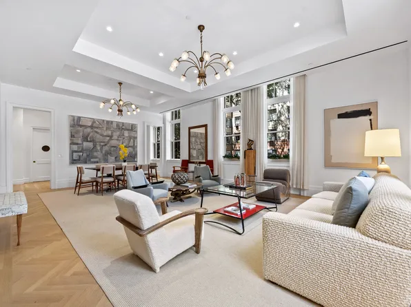 555 West End Avenue image 1 of 28