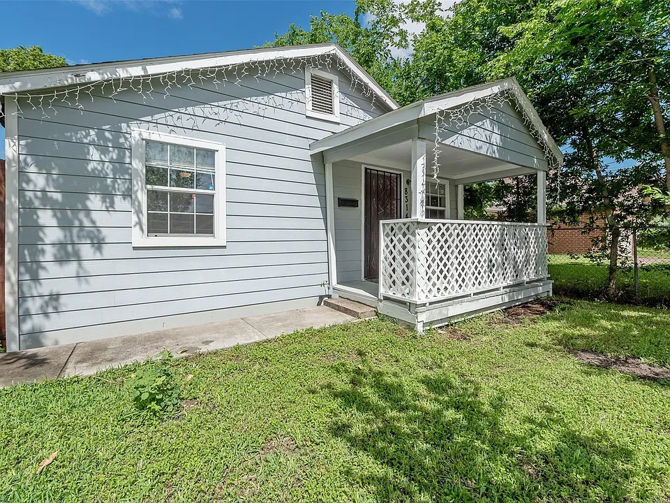 8314 Brandon St