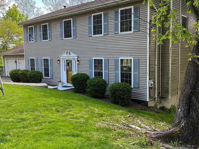 154 Beverly Rd — Photo 1