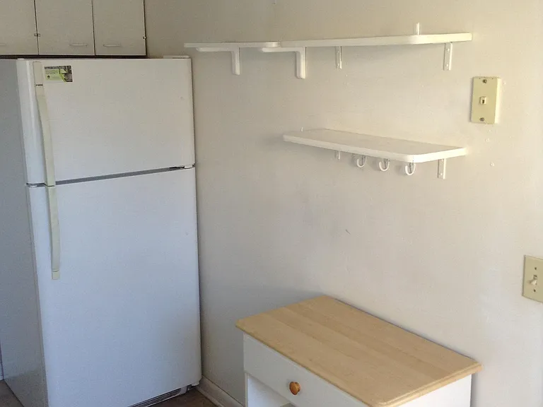 1006 Broadway St — Photo 16