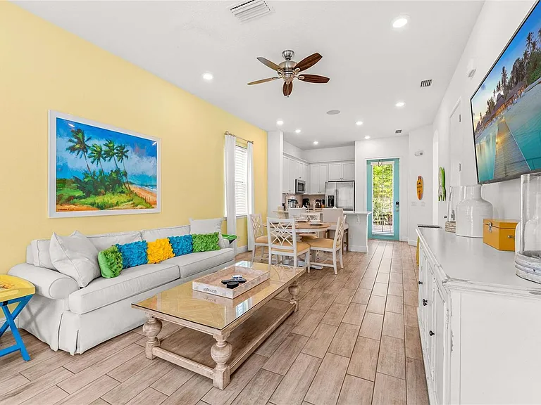 8005 Sand Bar Dr — Photo 2