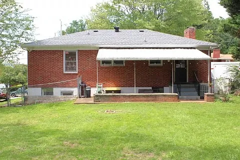 4520 Oakdale Dr — Photo 2