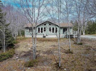 57 Somerset Dr, Shelburne, NS B0T 1V0