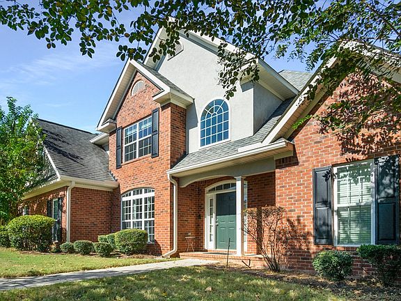 3rd image of 4270 Aerie Cir