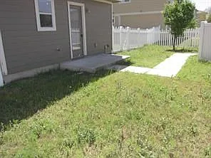 504 Rolling Oak Dr — Photo 17